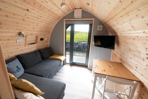 21 Callanish Luxury Pod