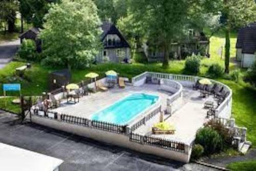 Apartamento Lovely Lodge Sleeps 8 Private Hot Tub Plus Shared Pools