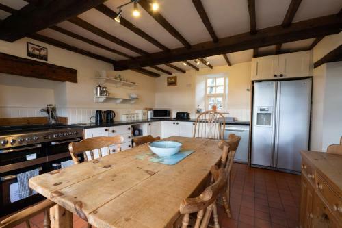 Large House Sleeping 14 Guests Near Tideswell
