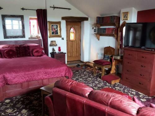 Peak District Cottage Set In 5 Acres Near Buxton