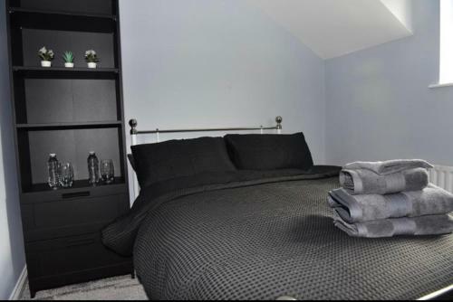 Forest View. Newly Renovated 2 Bedroom Apartment