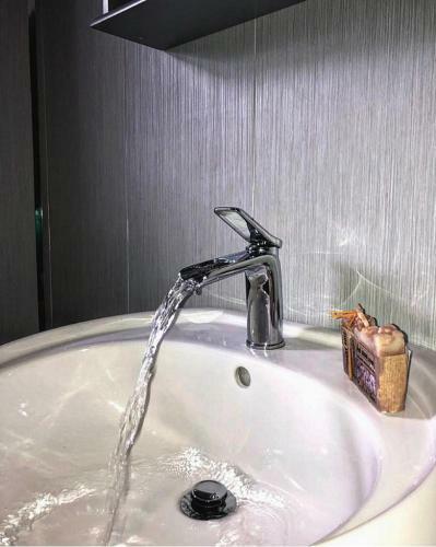 Forest View. Newly Renovated 2 Bedroom Apartment