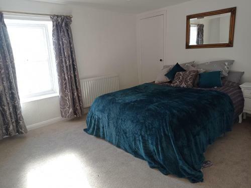 Old Hall Farmhouse, Sleeps 6. Dogs Welcome.