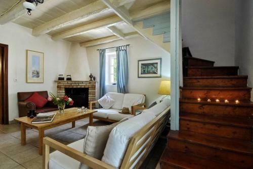 Villa Dassia House