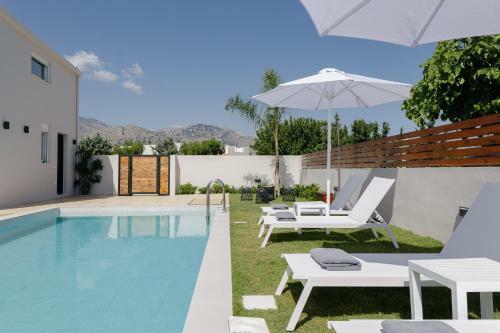 Solis Villa, A Sublime Retreat Close To The Beach!