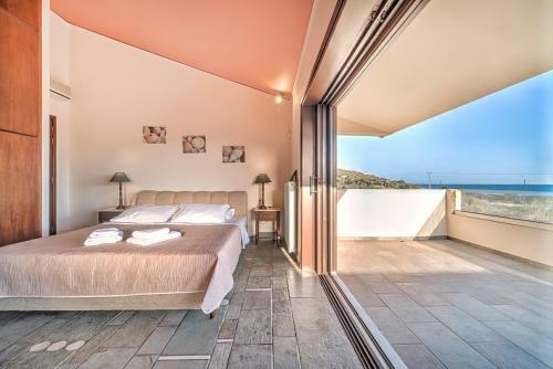 Sounio Beachfront Villa