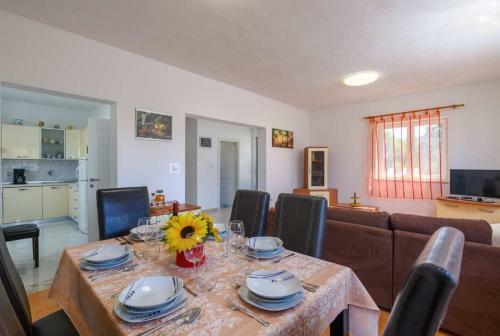 House Irma Labin