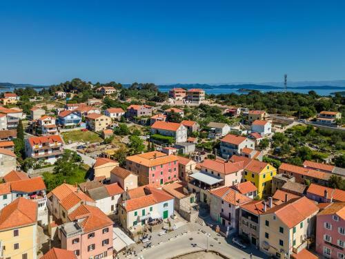 Teona Luxury Apartment With Terrace Sea View