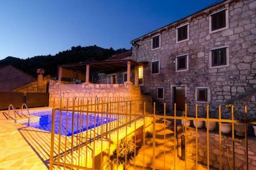 Private Pool Villa - Meditteranean Peace
