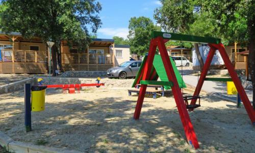 Memita Mobile Homes, Selce