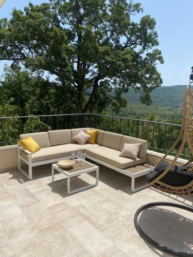 Villa B&d Residence