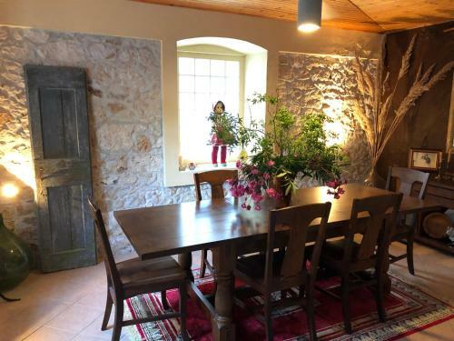 Villa Authentic Vila Nona By Nyc Interior Architect