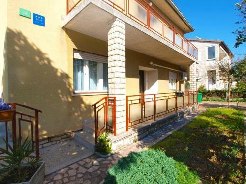 Apartment Leni