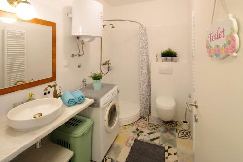 Studio Apartment Ada 2