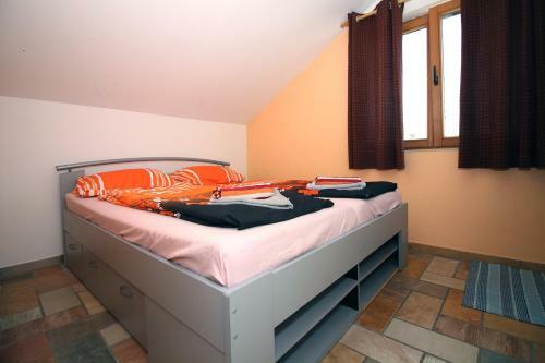 Hostal 4 Bedroom Guest House In Tisno
