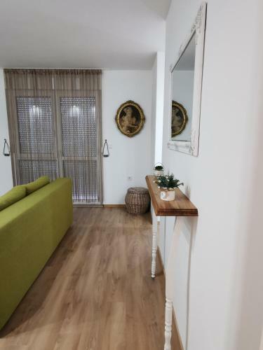Apartment She022