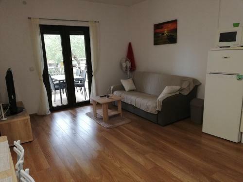 Apartmani I Kamp Turanj-?amuga