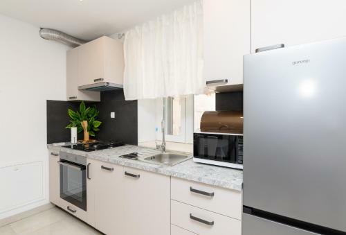 Apartmani ?anaki Supetar