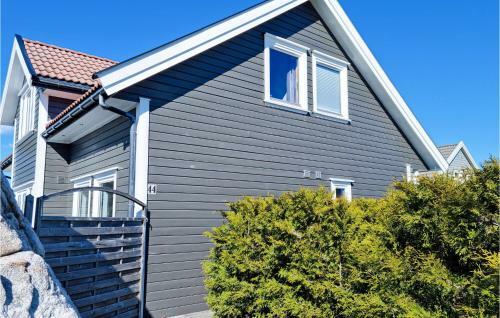 Nice Home In Ris�r With Sauna, Wifi And 4 Bedrooms #038