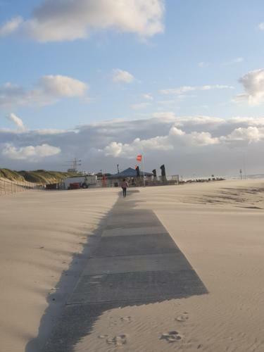 Bed & Breakfast Cozy Garden House Kijkduin Beach