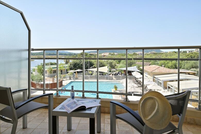 Hotel Costa Salina