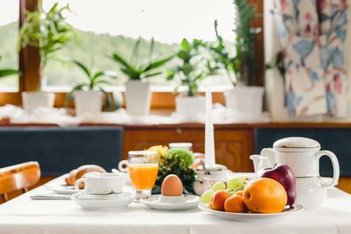 Hostal Felsenegg