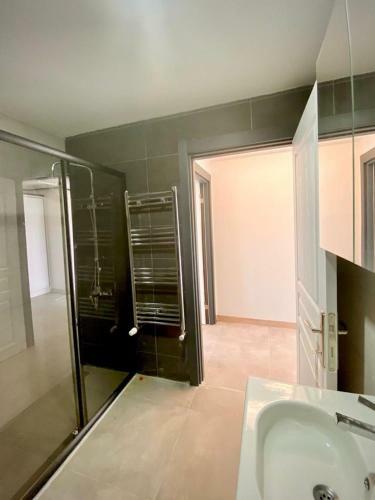 Lizbon Apartman?