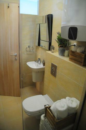 Sunrise Breezer Apartment