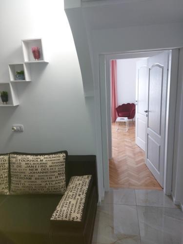Water Lily Apartment Studio 2