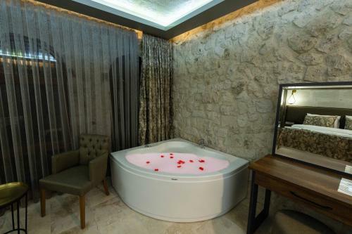 Ahiyan Hotel