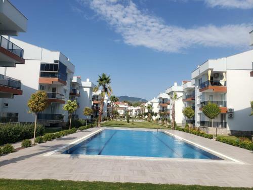 Lovely 1 Bedroom Apartment With Swimming Pool