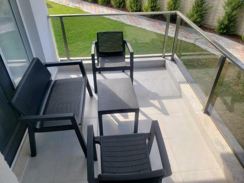 Lovely 1 Bedroom Apartment With Swimming Pool