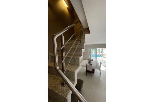 Sobrado Com Piscina E Churrasqueira de Alto Padr�o Em Foz