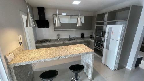 Sobrado Com Piscina E Churrasqueira de Alto Padr�o Em Foz