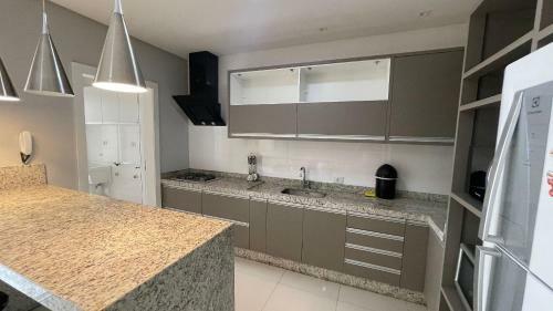 Sobrado Com Piscina E Churrasqueira de Alto Padr�o Em Foz