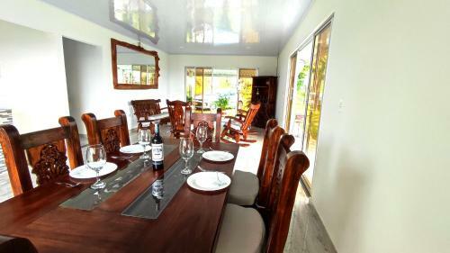 Acogedora Casa de Campo Con Vista A La Monta�a