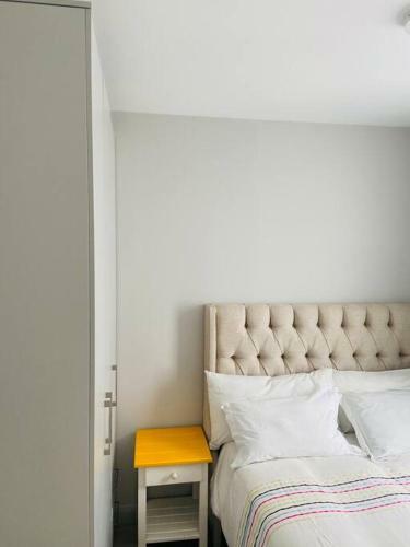 Stylish 3-bedroom Apartment In New Estate Complex