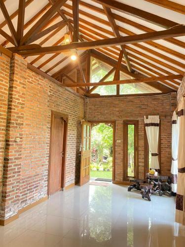9 Pakis Villa Sawah