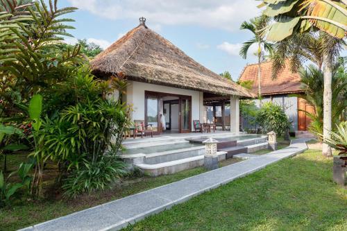 Villa Tau