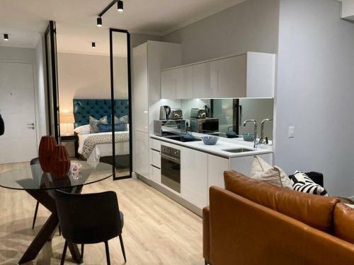 Luxury Apartment At Ellipse Waterfall, Midrand