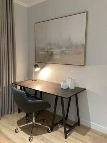 Luxury Apartment At Ellipse Waterfall, Midrand