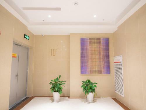 Lavande Hotel(Macheng High-speed Station Branch)