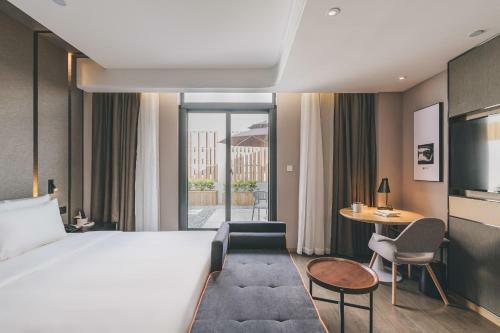 Atour Hotel Ningbo Jishi Harbor Outlets