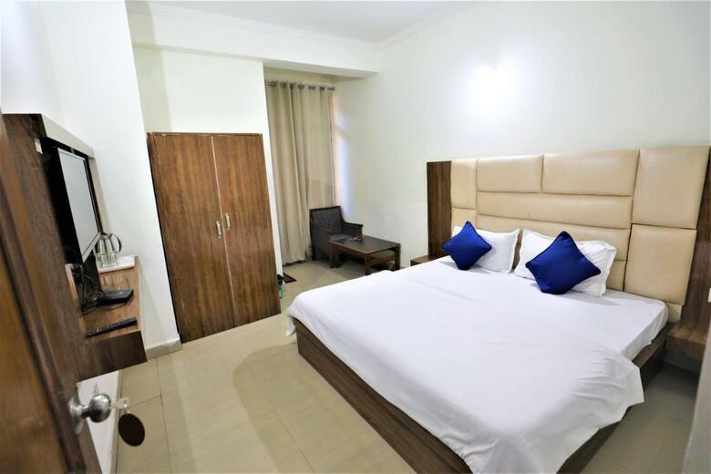 Mahadev Hotel And Resorts