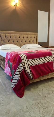 Villa Gandhi Mention