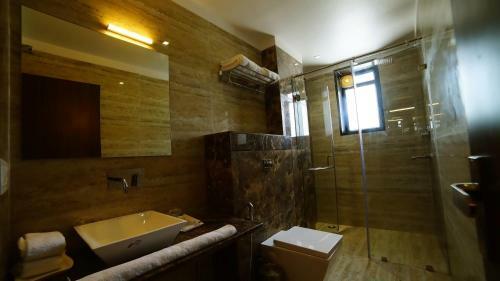 Love Kush Hotel