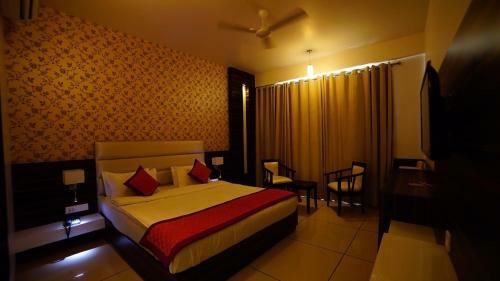 Love Kush Hotel