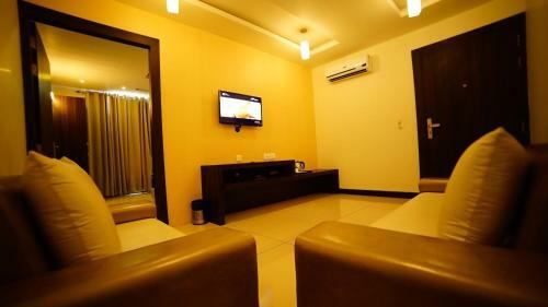 Love Kush Hotel