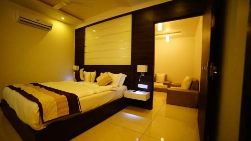 Love Kush Hotel
