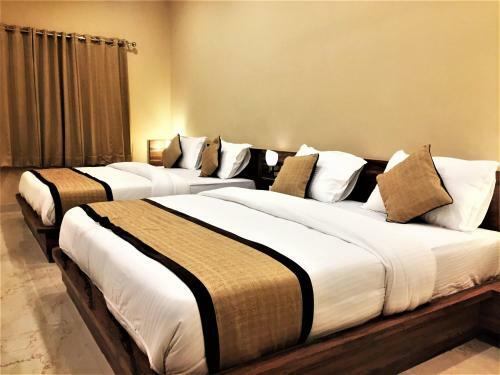 Hotel Bharat